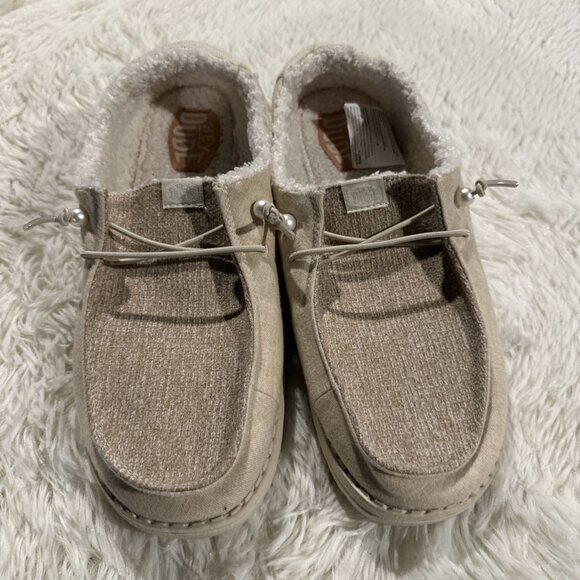 Hey Dude womens Wendy Brushed Cozy Shoes 11 pearl accent Ivory - Picture 1 of 12